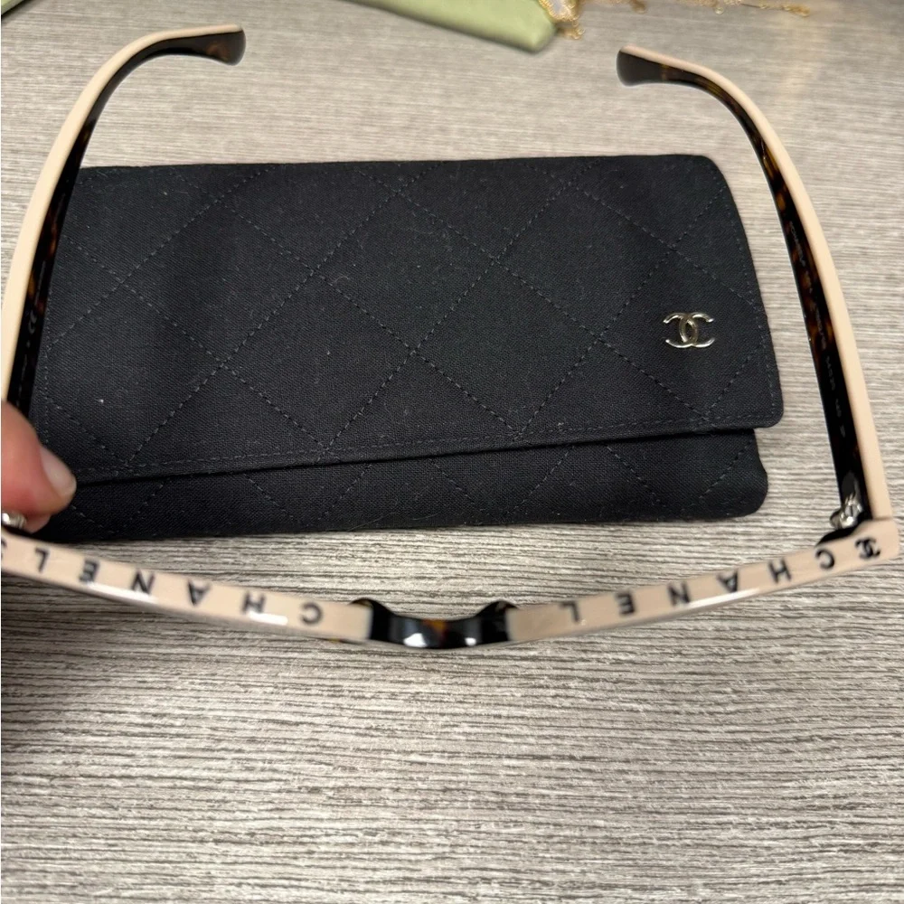 Chanel 5414 tortoise sunglasses - Picture 11 of 12